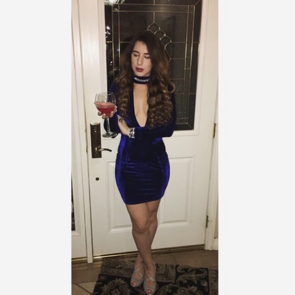 Velvet dress - Picture 2 of 2